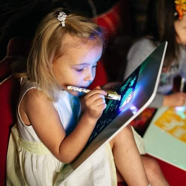 Lousa Mágic Desenho Iluminado – Placa de Desenho Criativa com Caneta de Luz Fluorescente para Crianças - Loja STERS.Mey